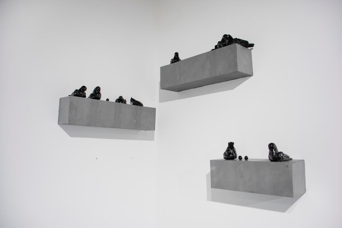 The space of birds, ceramics, metal, 2025, installation 01